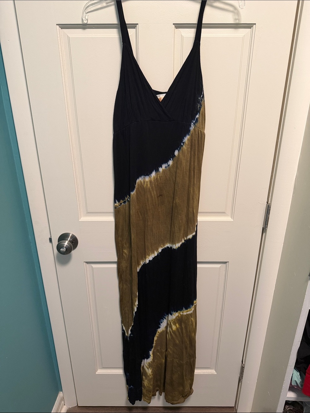 Sleeveless Black and Olive Tie-Dye Maxi Dress with V-Neck